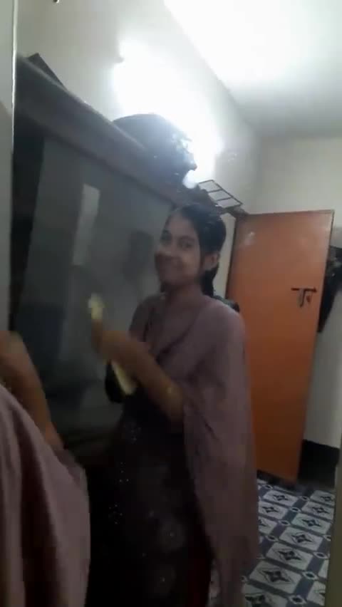 এমন ভাবে ডুকিয়ে দিয়ে কাদিয়ে ফেললো.mp4